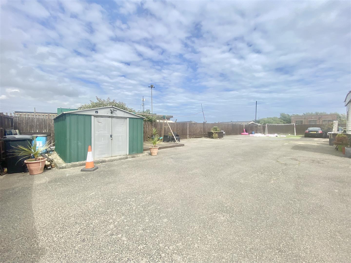 Lydd Road, Camber